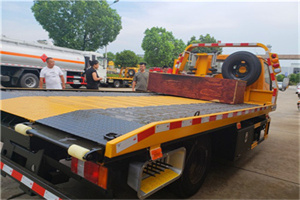 怀来附近拖车电话号码服务